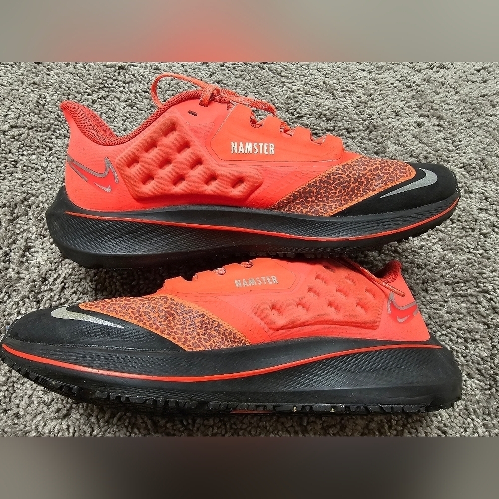 Nike Shoes Womens 9.5 Black Air Zoom Pegasus 39 Shield Running Orange DV3901-900